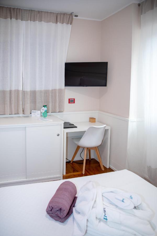 Emma 12 Hotel Rom Eksteriør billede
