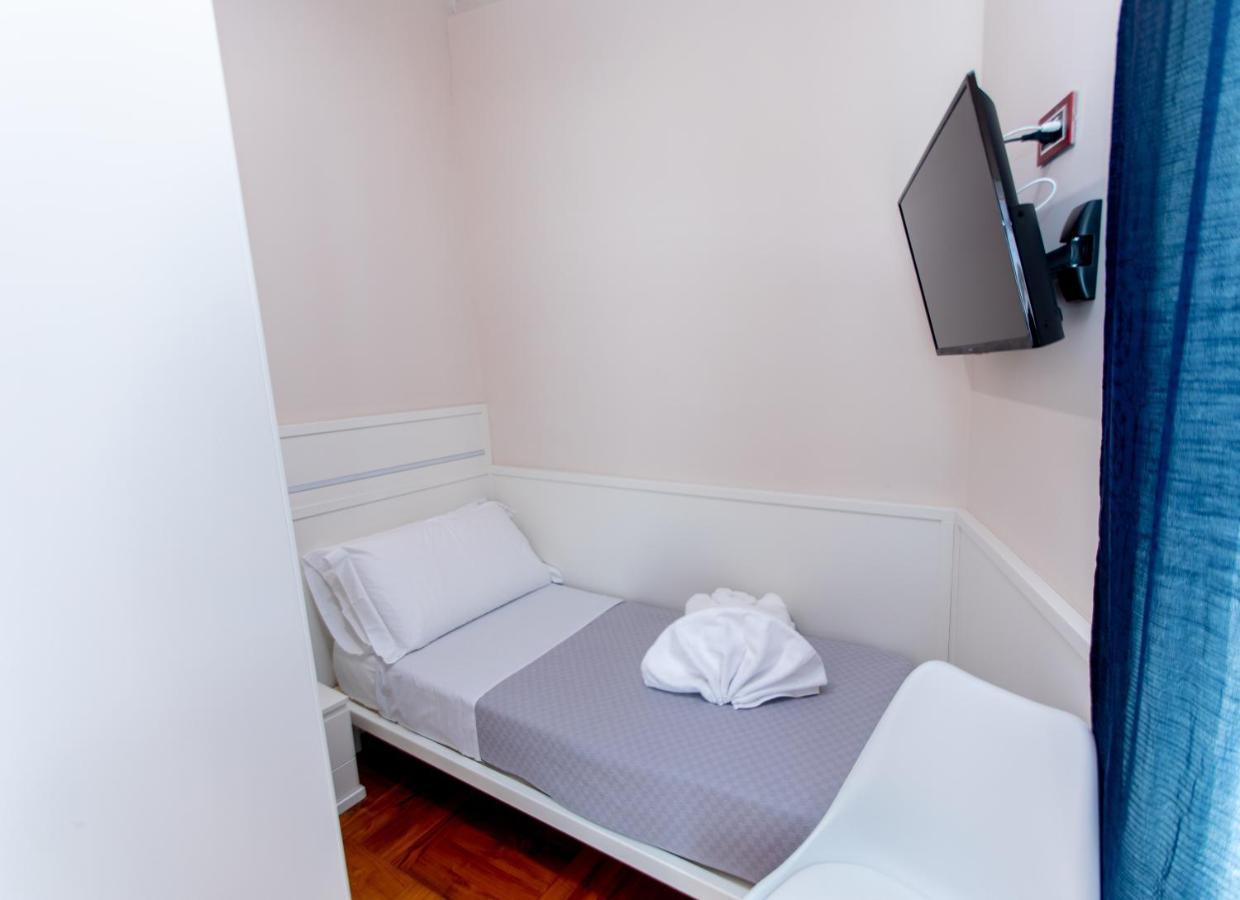 Emma 12 Hotel Rom Eksteriør billede